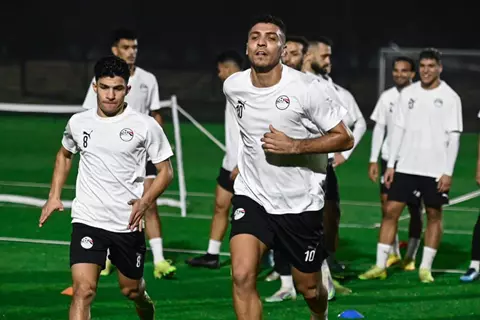 الأهلي يمنح لاعبيه العائدين من كأس العرب راحة 5 أيام